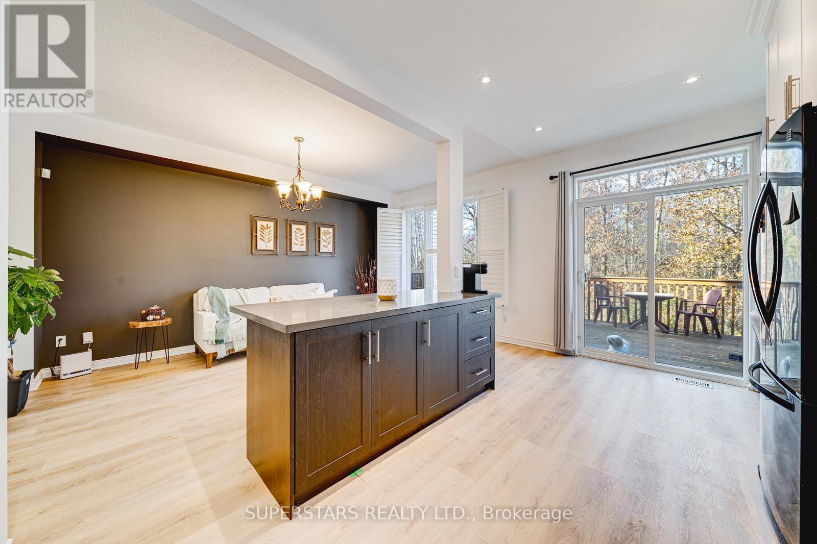 58 Wood Rim Drive, Richmond Hill, Ontario  L4E 4S2 - Photo 7 - N12589014