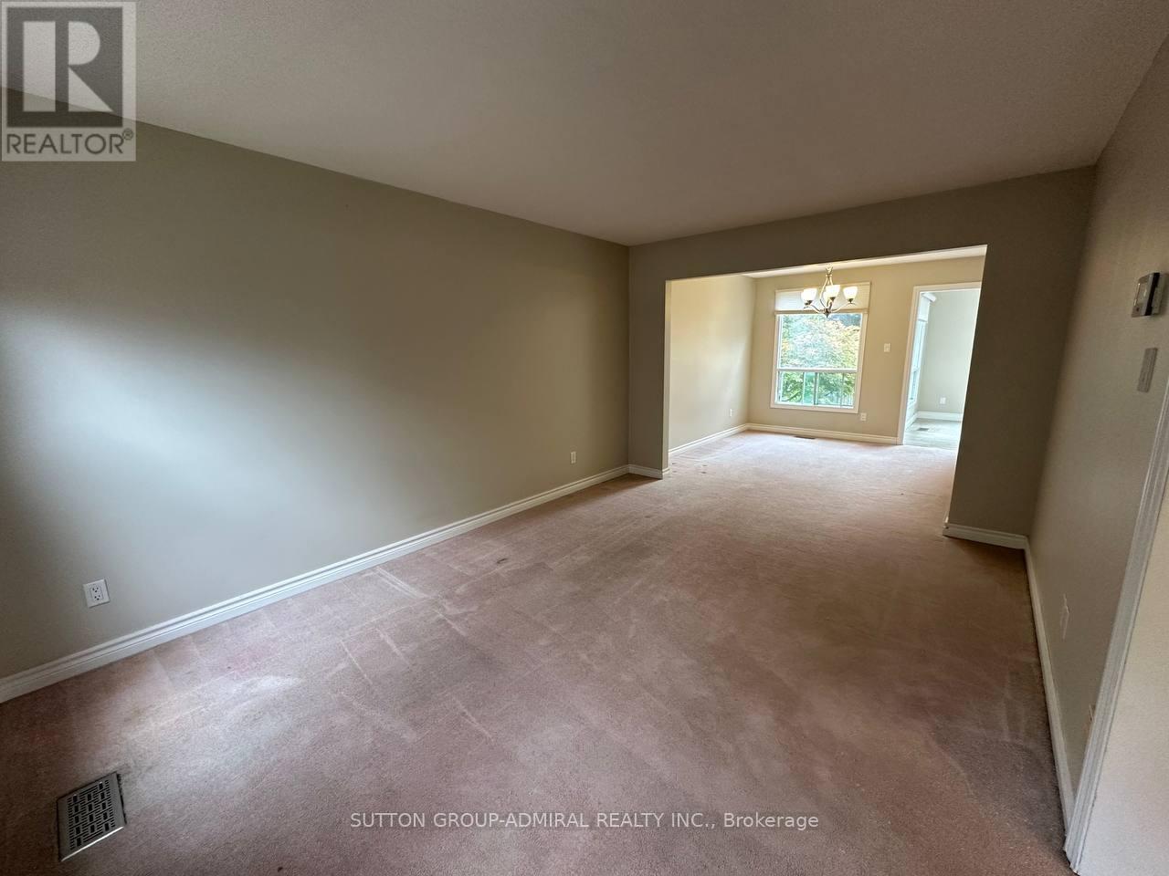 102 Hazelwood Drive, Newmarket, Ontario  L3Y 3G3 - Photo 13 - N12589026