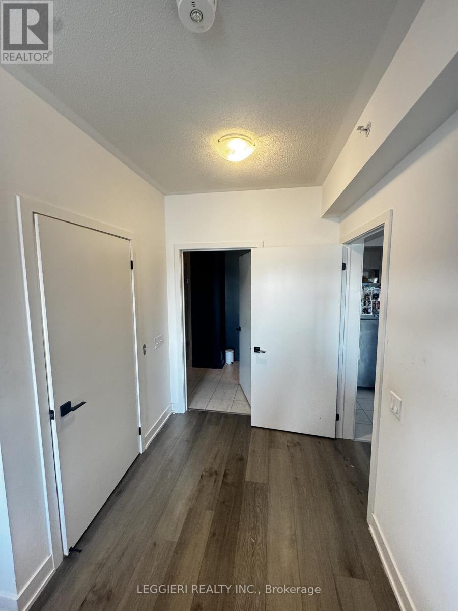 615 - 4 Spice Way, Barrie, Ontario  L9J 0M2 - Photo 15 - S12589010