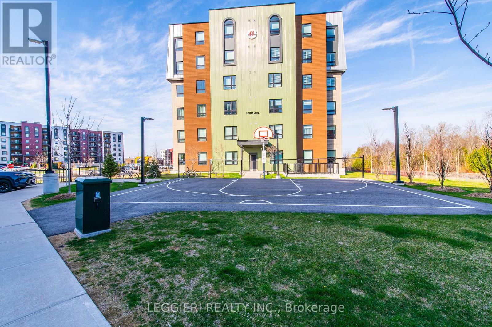 615 - 4 Spice Way, Barrie, Ontario  L9J 0M2 - Photo 32 - S12589010