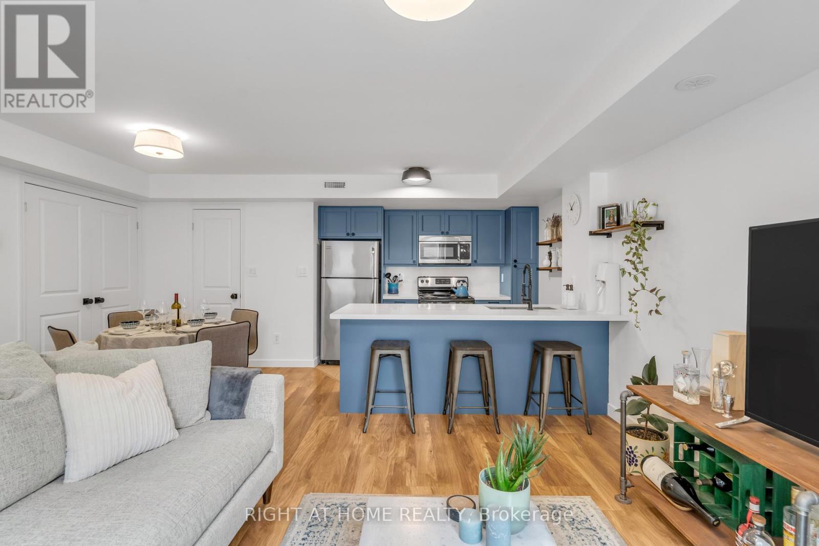 146 - 12 Foundry Avenue, Toronto, Ontario  M6H 0A7 - Photo 6 - W12589006