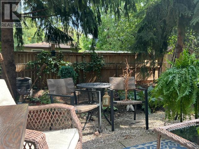 4298 Ingram Common, Burlington, Ontario  L7L 0C4 - Photo 14 - W12589022