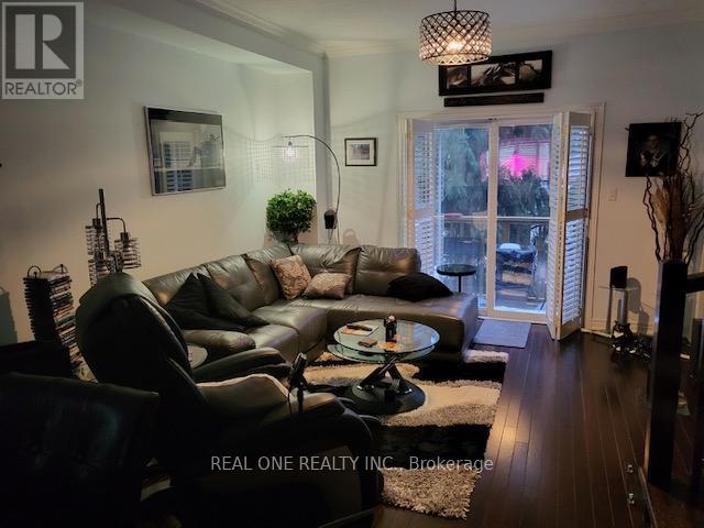 4298 Ingram Common, Burlington, Ontario  L7L 0C4 - Photo 5 - W12589022