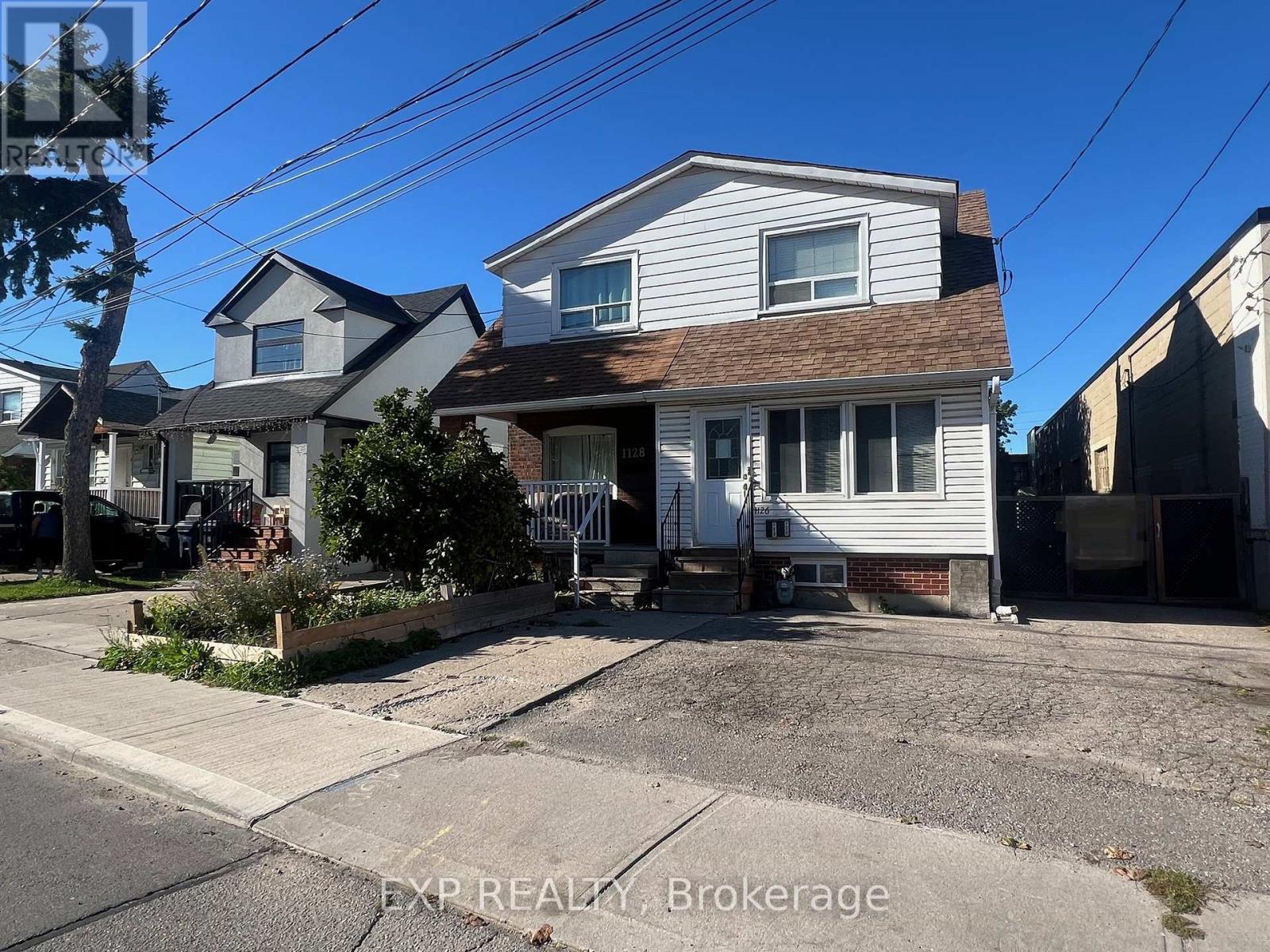 1126 ROSELAWN AVENUE, Toronto, Ontario