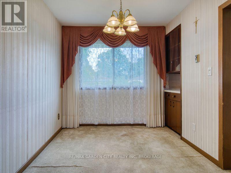 230 Lakeshore Road, St. Catharines, Ontario  L2M 1R5 - Photo 14 - X12589060