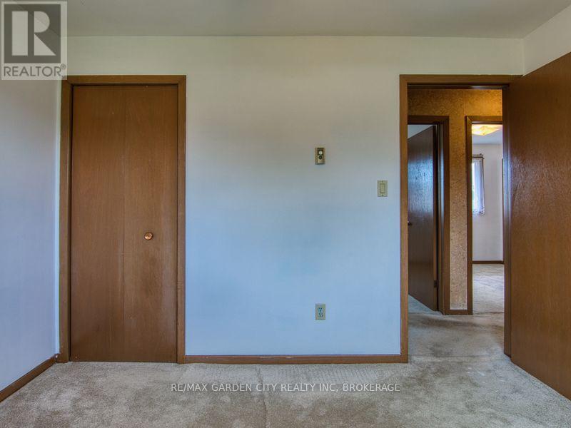 230 Lakeshore Road, St. Catharines, Ontario  L2M 1R5 - Photo 22 - X12589060