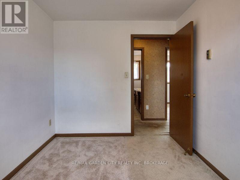 230 Lakeshore Road, St. Catharines, Ontario  L2M 1R5 - Photo 26 - X12589060