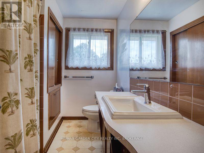 230 Lakeshore Road, St. Catharines, Ontario  L2M 1R5 - Photo 27 - X12589060