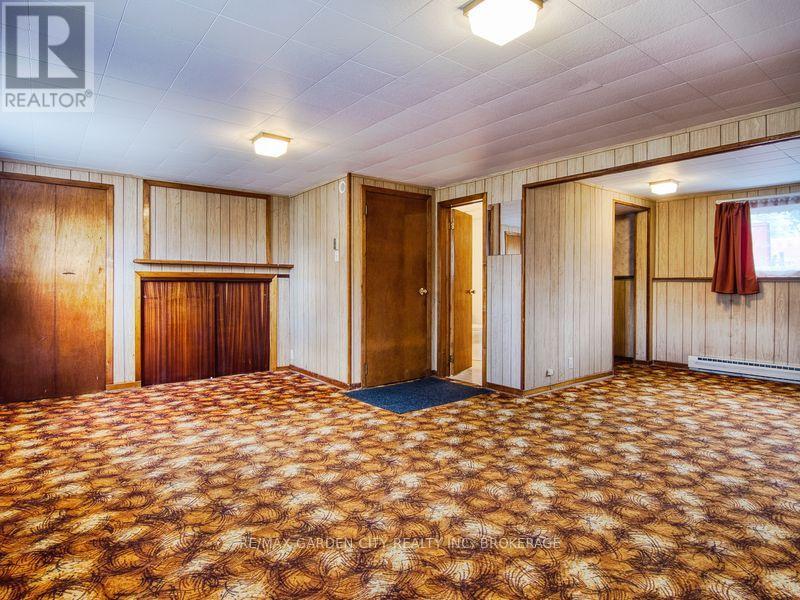 230 Lakeshore Road, St. Catharines, Ontario  L2M 1R5 - Photo 32 - X12589060