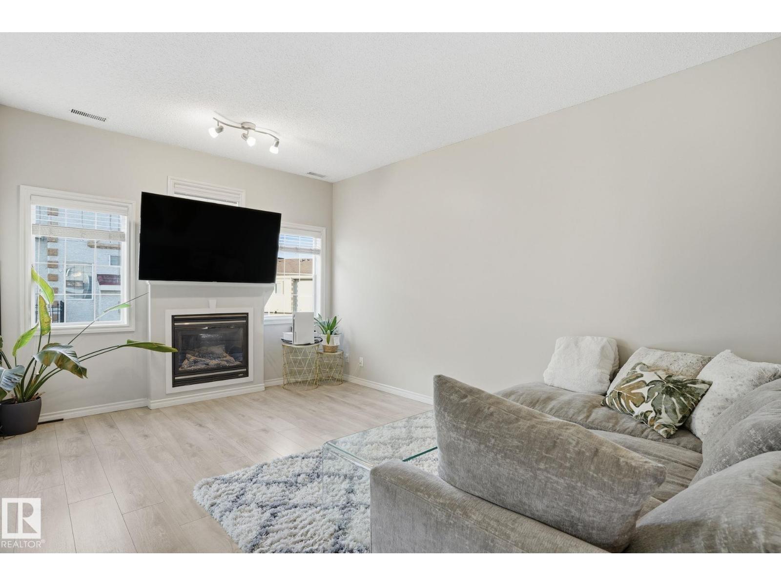 #52 13825 155 Av Nw, Edmonton, Alberta  T6V 0B8 - Photo 3 - E4467121