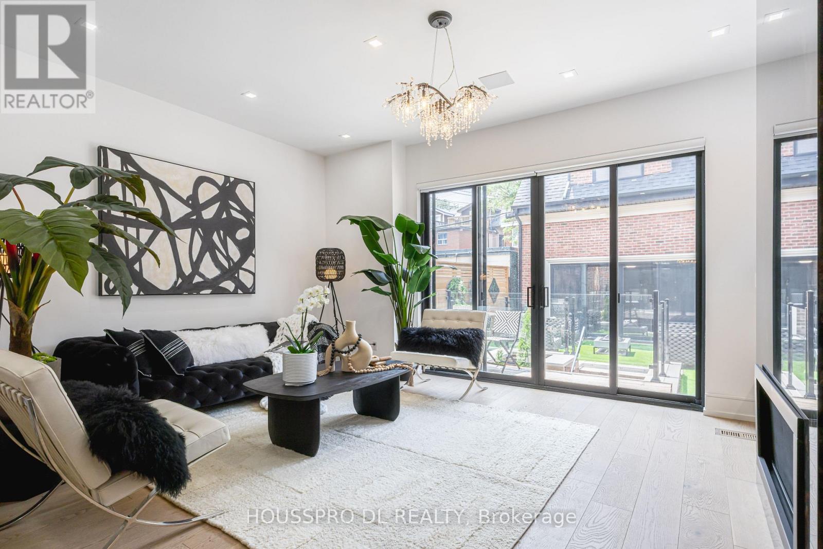 82 Major Street, Toronto, Ontario  M5S 2L1 - Photo 18 - C12589056