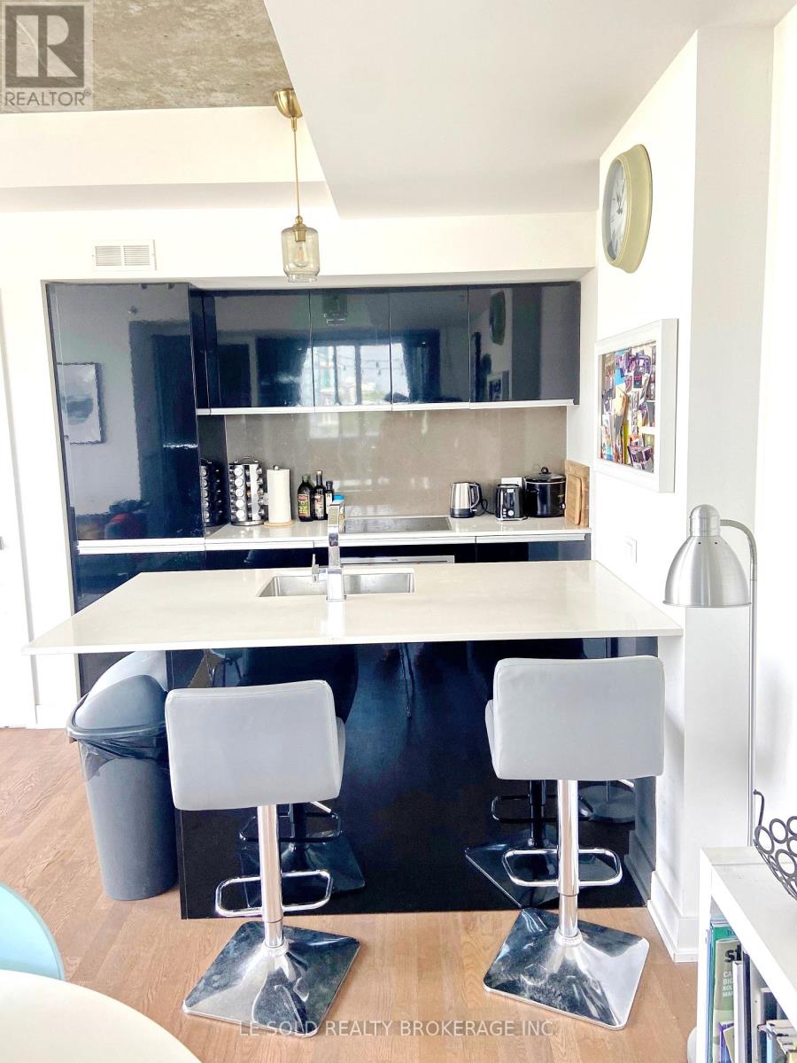 721 - 20 Minowan Miikan Lane, Toronto, Ontario  M6J 0E5 - Photo 4 - C12589058