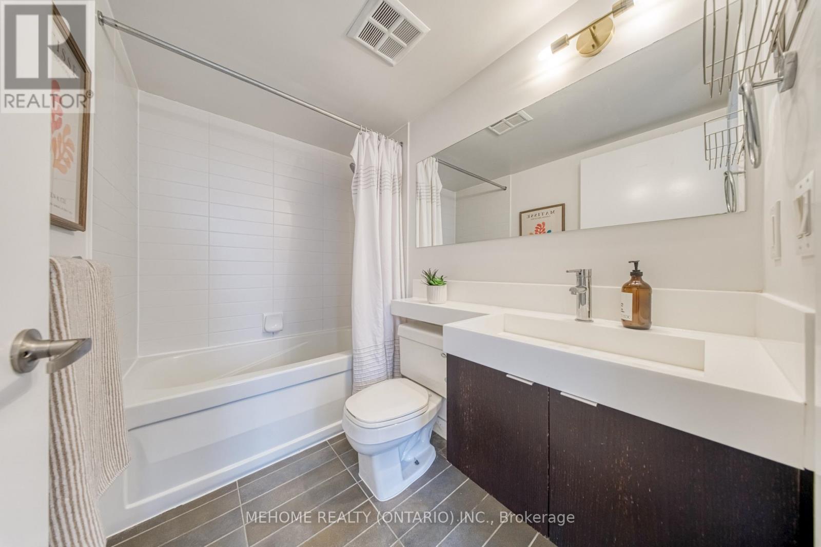 1902 - 25 Telegram Mews, Toronto, Ontario  M5V 3Z1 - Photo 27 - C12589092