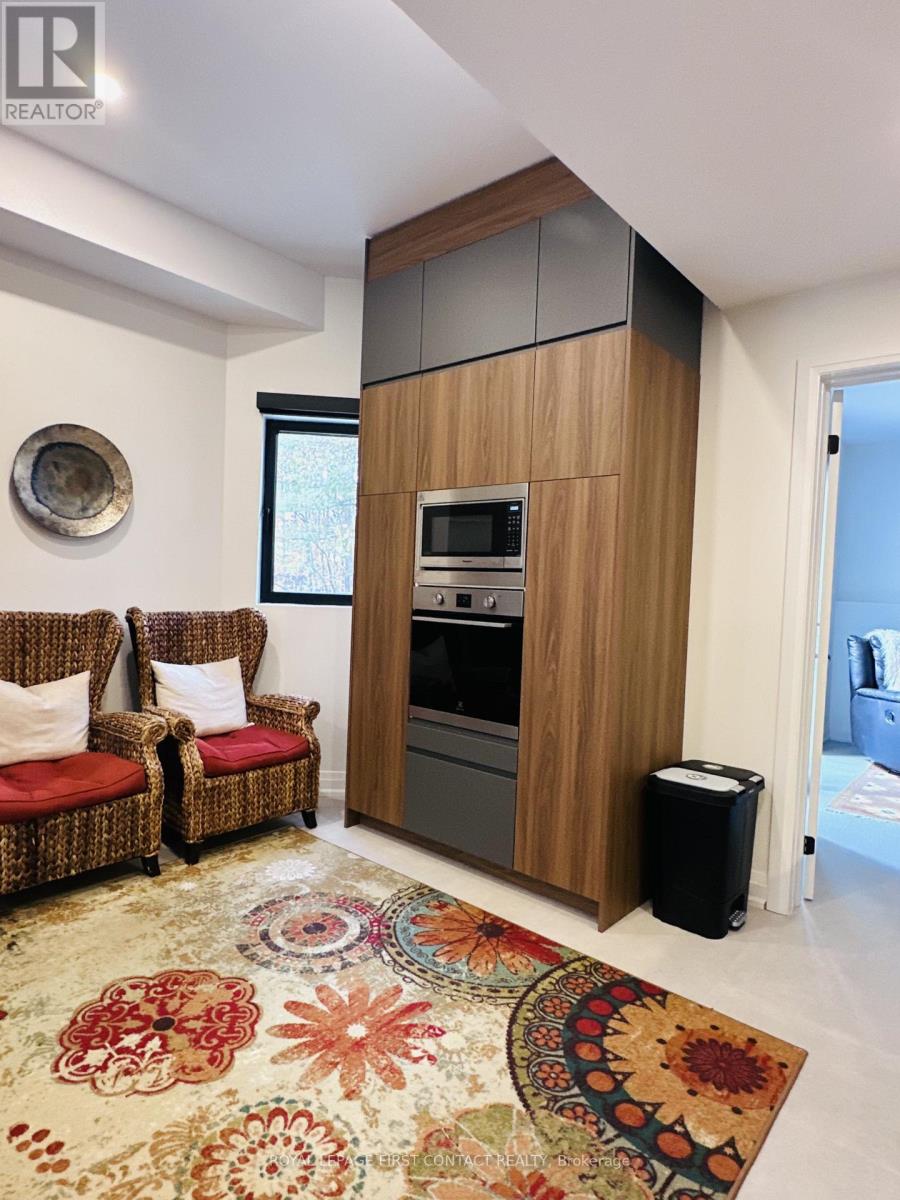 4b Pierce Court, Springwater, Ontario  L9X 0J4 - Photo 11 - S12589078