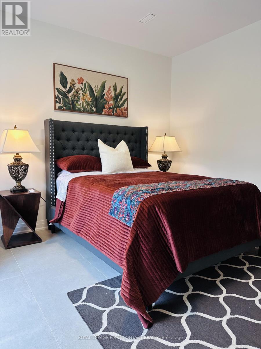 4b Pierce Court, Springwater, Ontario  L9X 0J4 - Photo 12 - S12589078