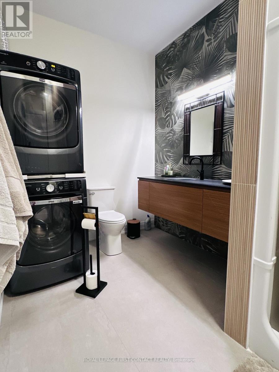 4b Pierce Court, Springwater, Ontario  L9X 0J4 - Photo 17 - S12589078