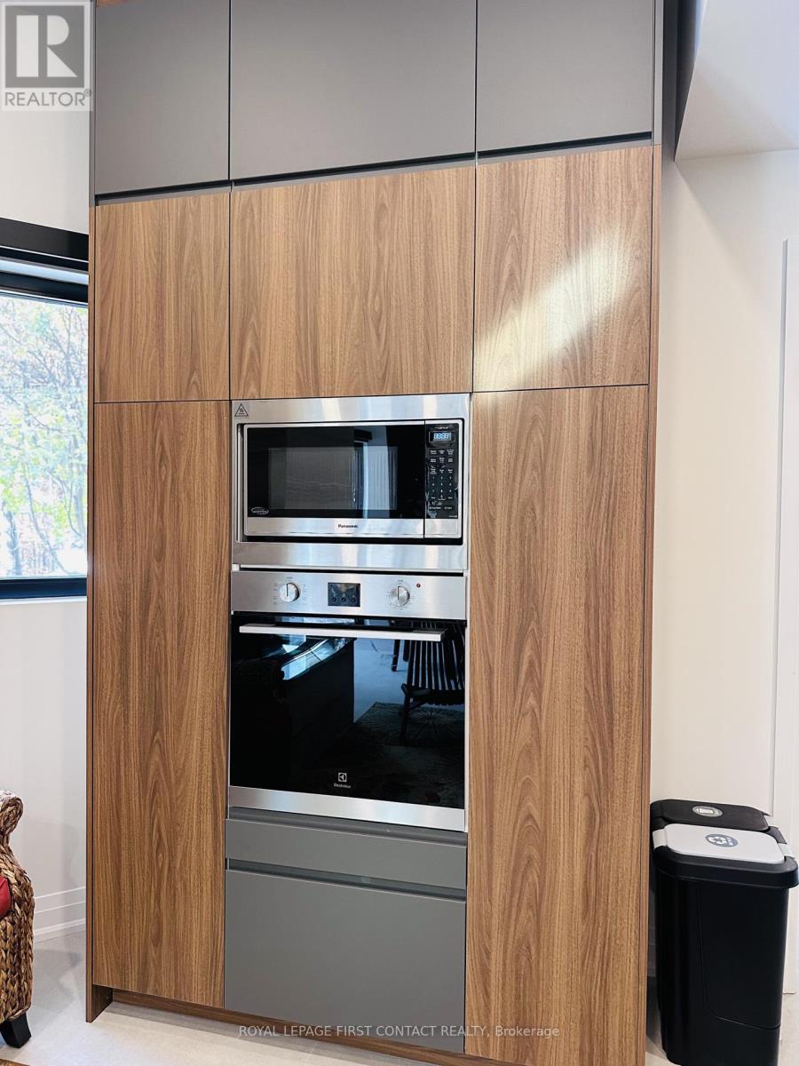 4b Pierce Court, Springwater, Ontario  L9X 0J4 - Photo 21 - S12589078