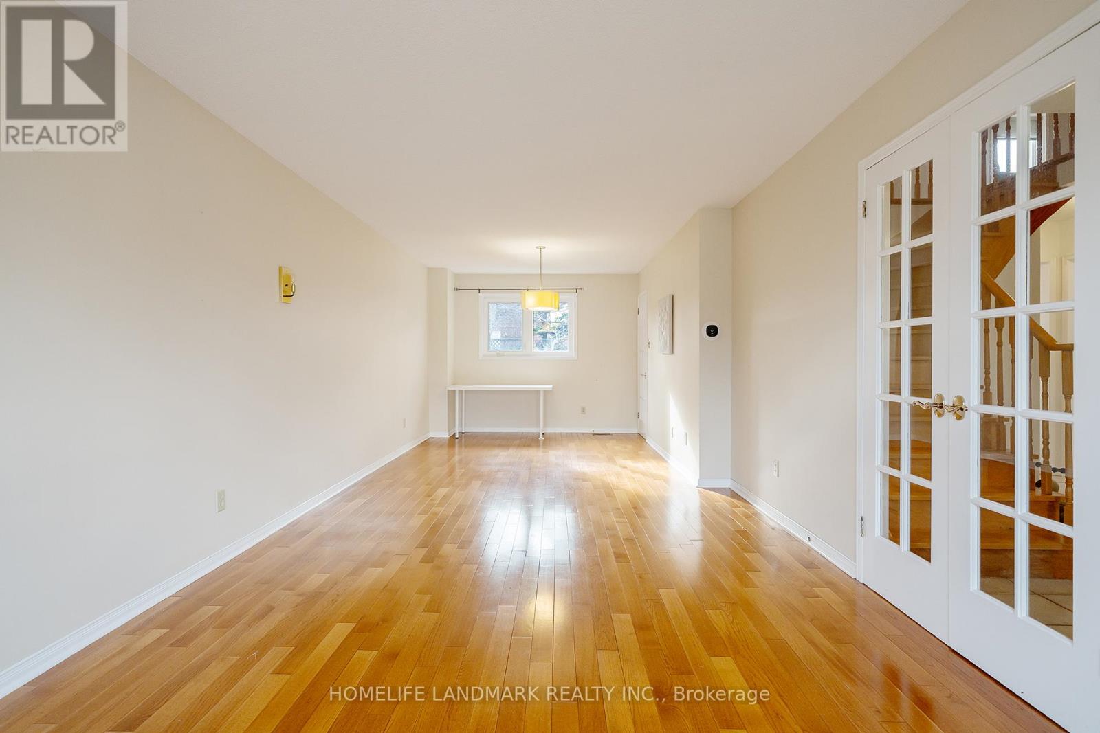 2048 Sixth Line, Oakville, Ontario  L6H 3N2 - Photo 11 - W12589090