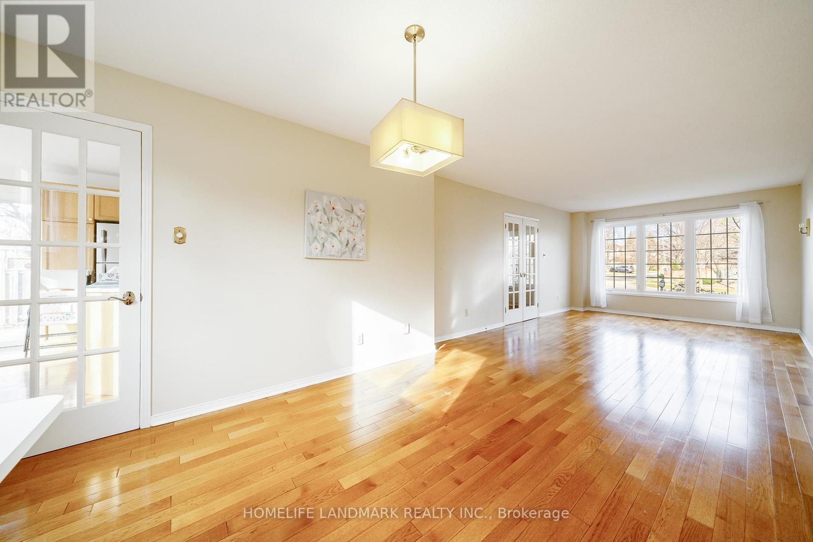 2048 Sixth Line, Oakville, Ontario  L6H 3N2 - Photo 14 - W12589090