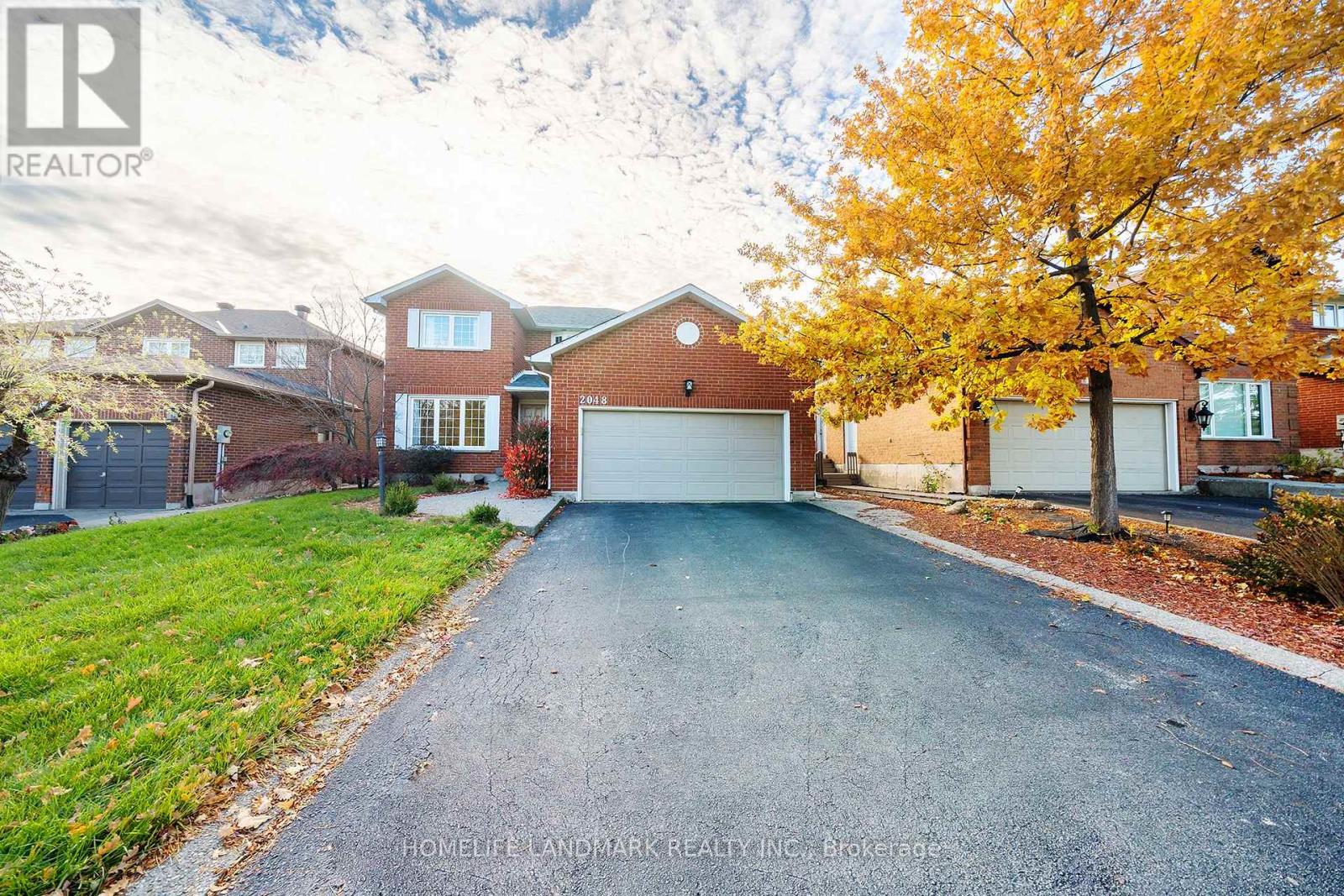 2048 Sixth Line, Oakville, Ontario  L6H 3N2 - Photo 2 - W12589090