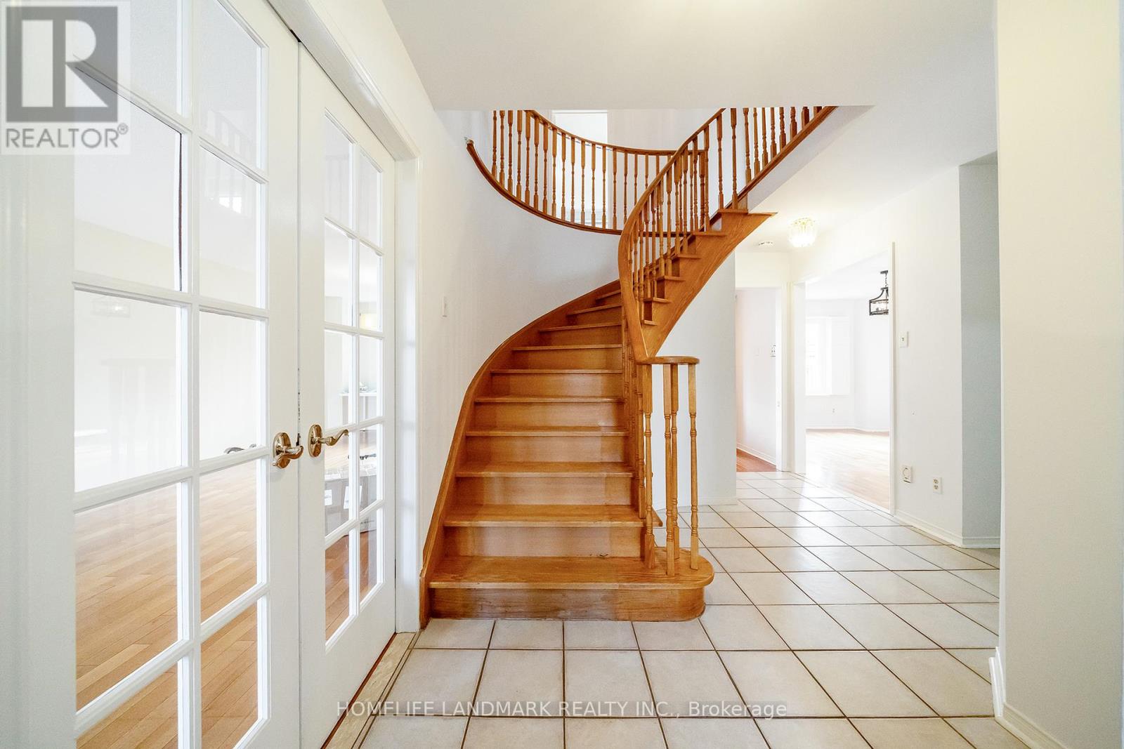 2048 Sixth Line, Oakville, Ontario  L6H 3N2 - Photo 24 - W12589090