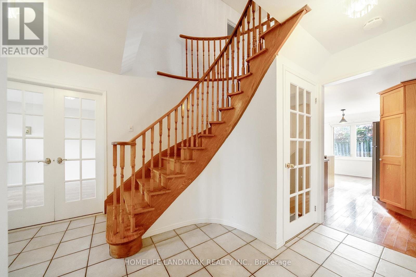 2048 Sixth Line, Oakville, Ontario  L6H 3N2 - Photo 25 - W12589090