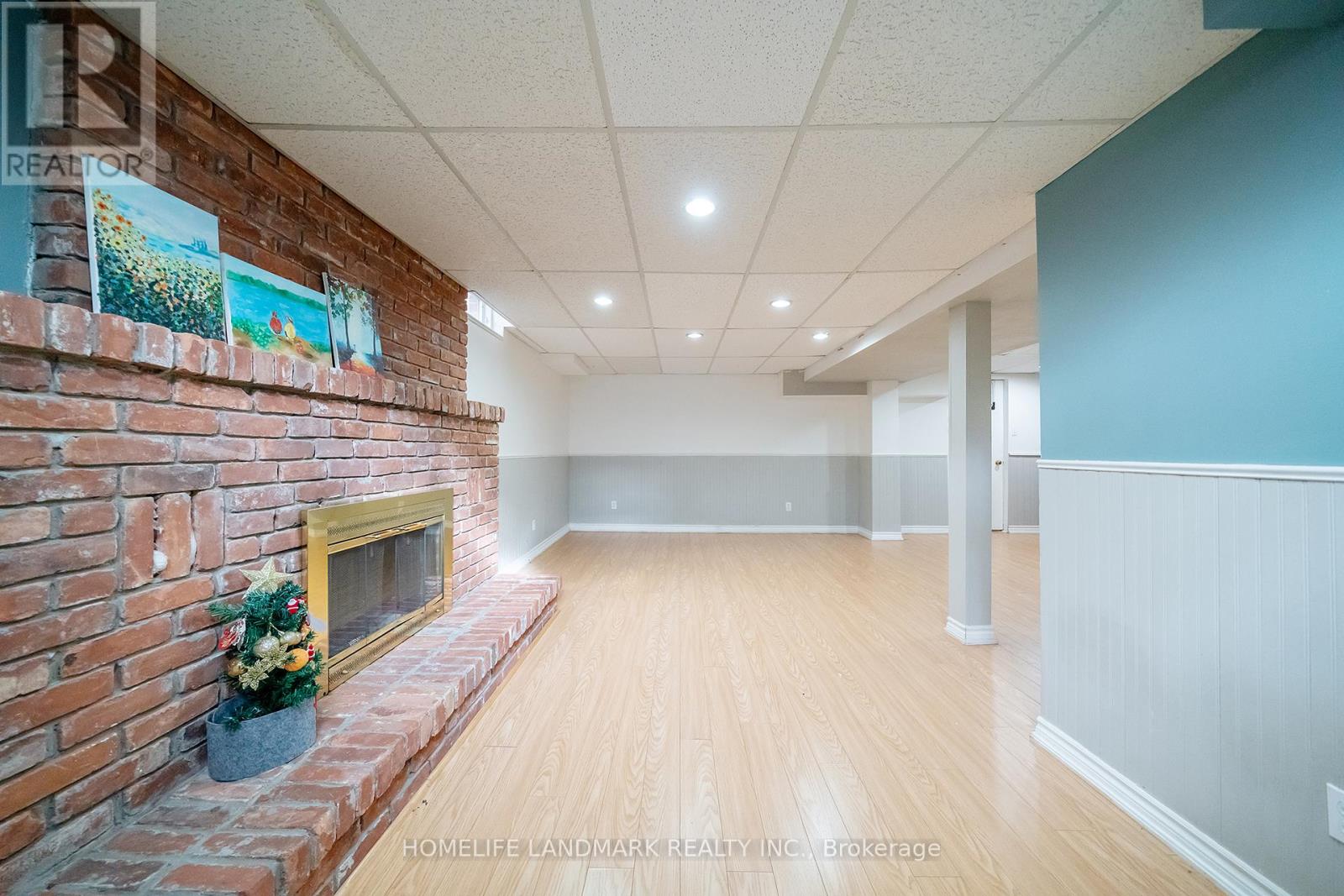 2048 Sixth Line, Oakville, Ontario  L6H 3N2 - Photo 29 - W12589090