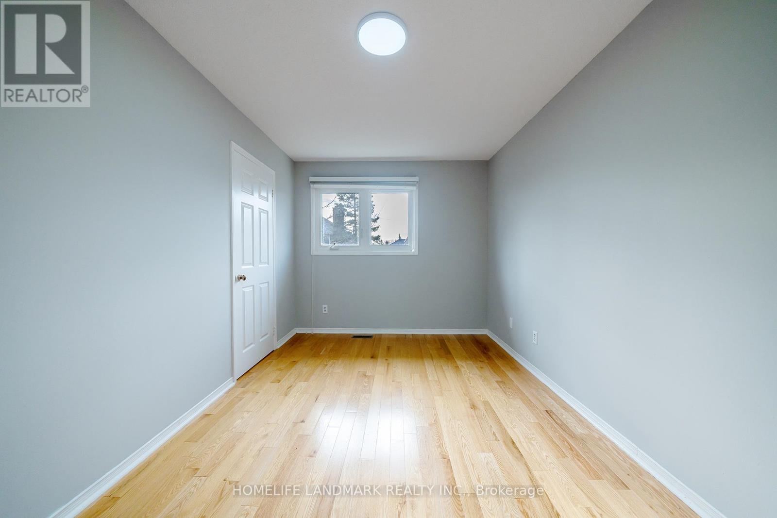 2048 Sixth Line, Oakville, Ontario  L6H 3N2 - Photo 32 - W12589090