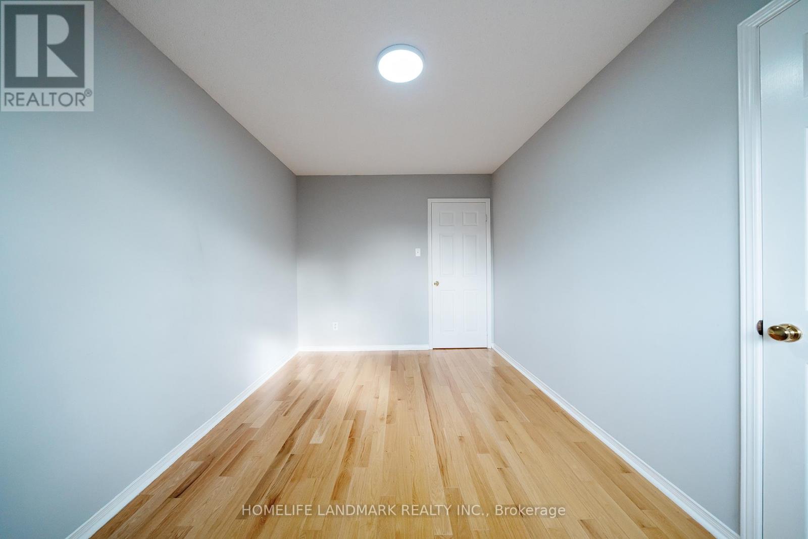 2048 Sixth Line, Oakville, Ontario  L6H 3N2 - Photo 33 - W12589090