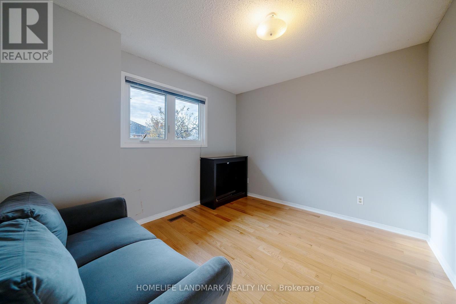 2048 Sixth Line, Oakville, Ontario  L6H 3N2 - Photo 38 - W12589090