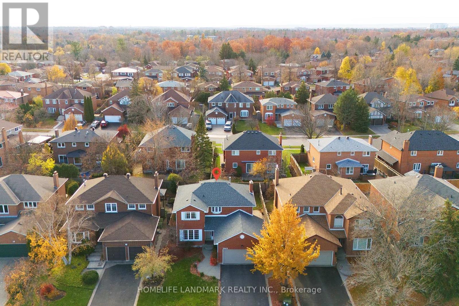 2048 Sixth Line, Oakville, Ontario  L6H 3N2 - Photo 4 - W12589090