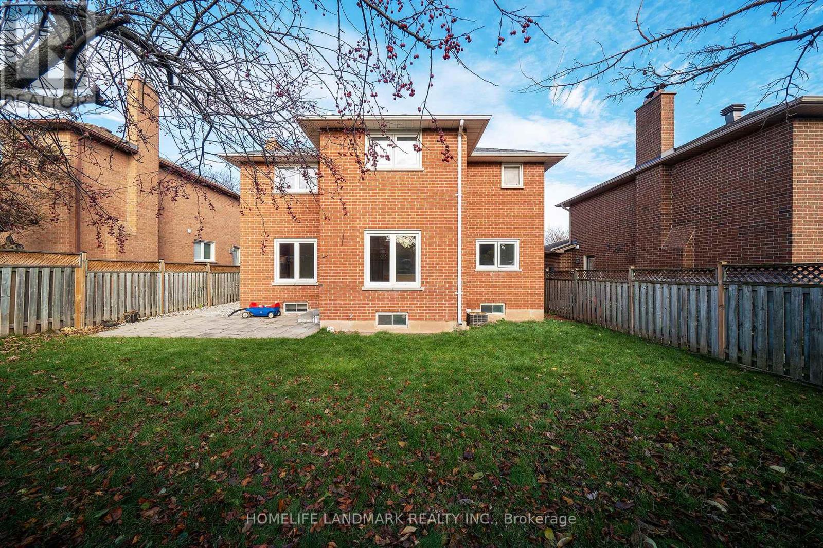 2048 Sixth Line, Oakville, Ontario  L6H 3N2 - Photo 44 - W12589090