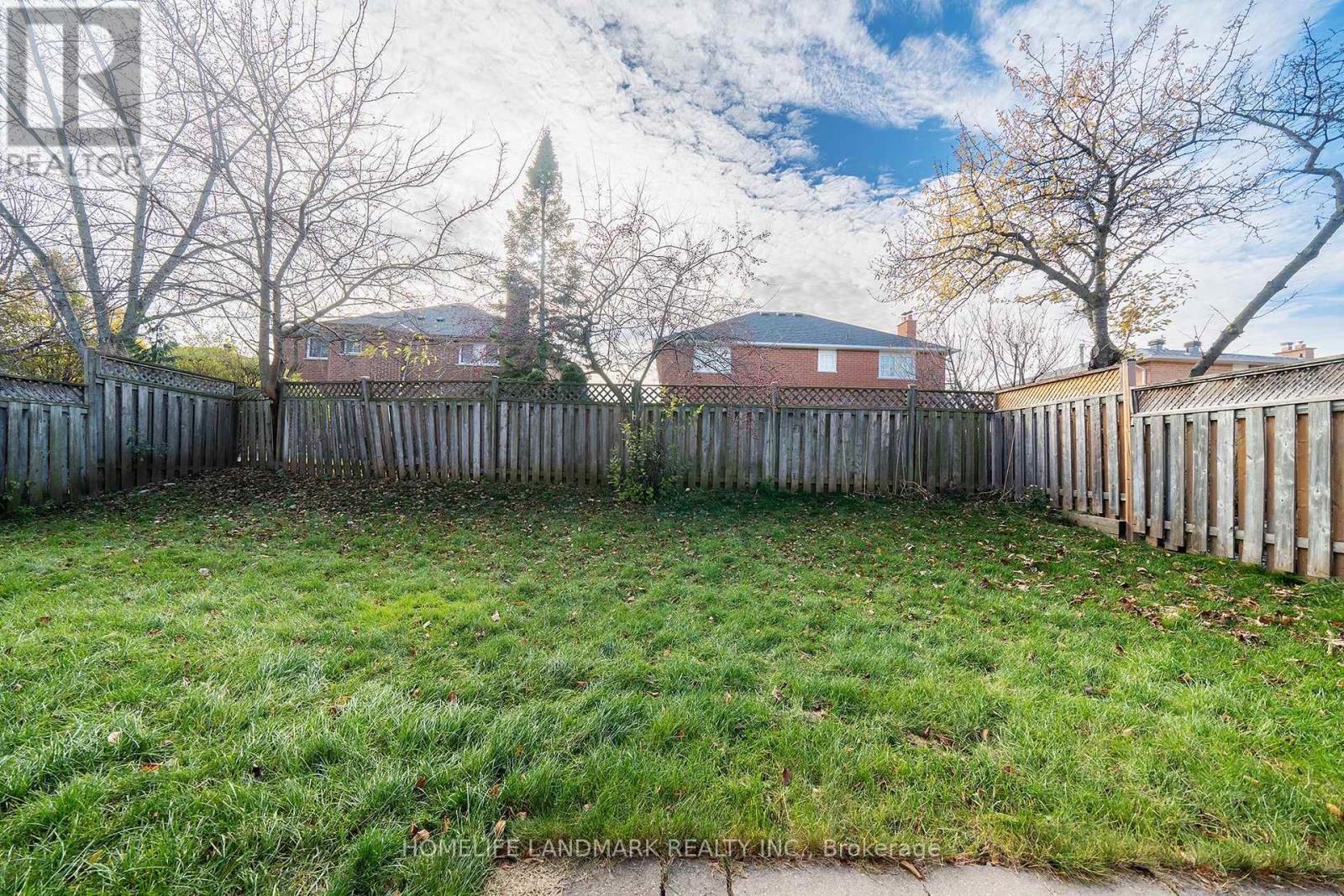 2048 Sixth Line, Oakville, Ontario  L6H 3N2 - Photo 45 - W12589090