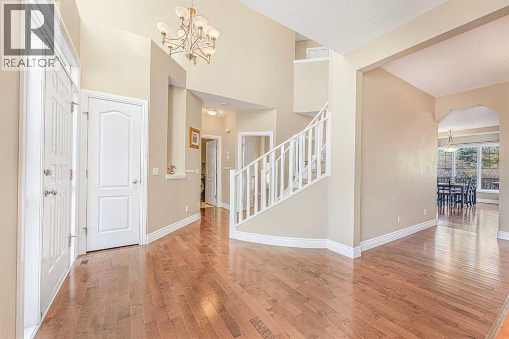 10 Tusslewood Heights Nw, Calgary, Alberta  T3L 2M6 - Photo 3 - A2271047