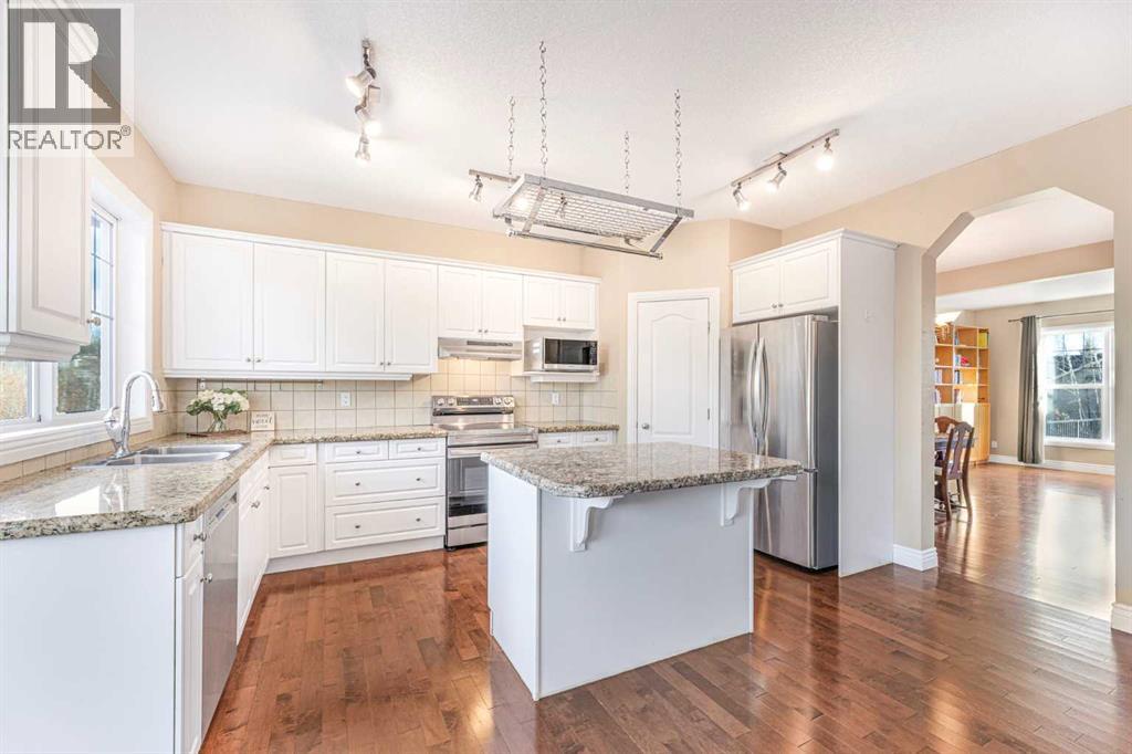 10 Tusslewood Heights Nw, Calgary, Alberta  T3L 2M6 - Photo 10 - A2271047