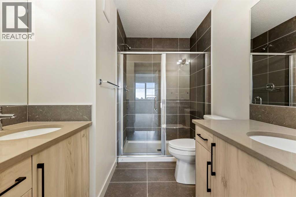 12 Waterford Glen, Chestermere, Alberta  T1X 2T8 - Photo 10 - A2256594