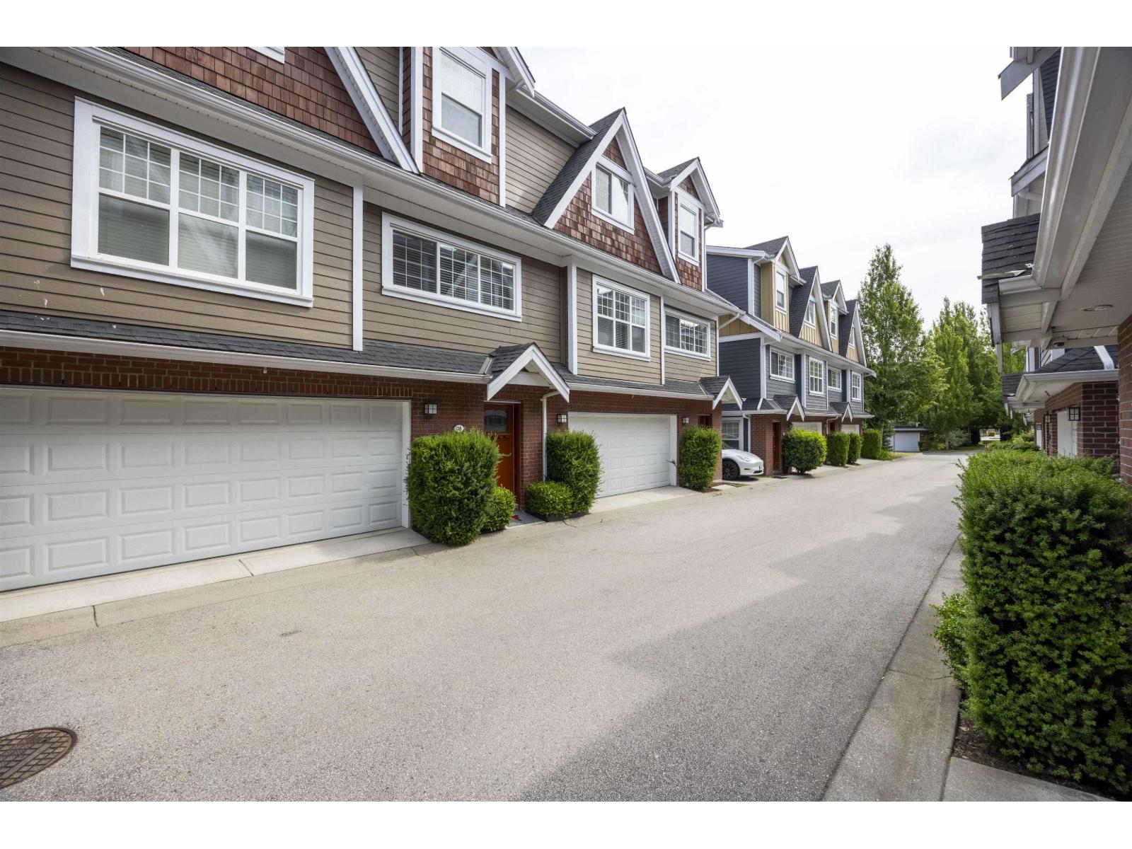 30 15988 32 AVENUE, Surrey, British Columbia