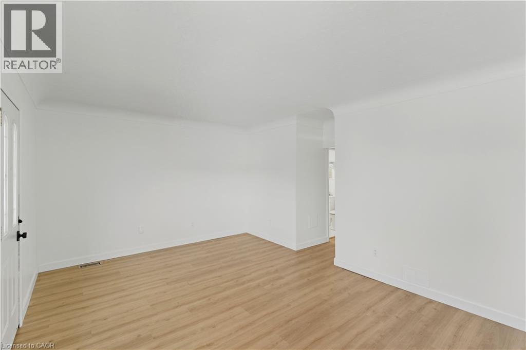 116 Robins Avenue, Hamilton, Ontario L8H 4N7 - Photo 6 - 40778839