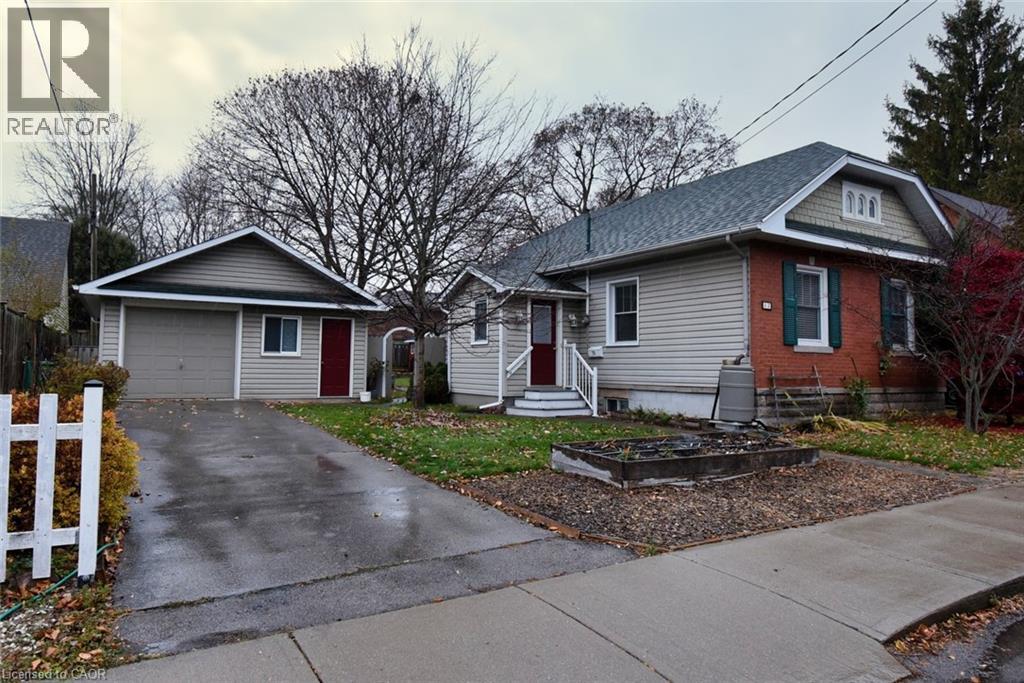 32 Matilda Street S, Dundas, Ontario  L9H 3C5 - Photo 1 - 40787338