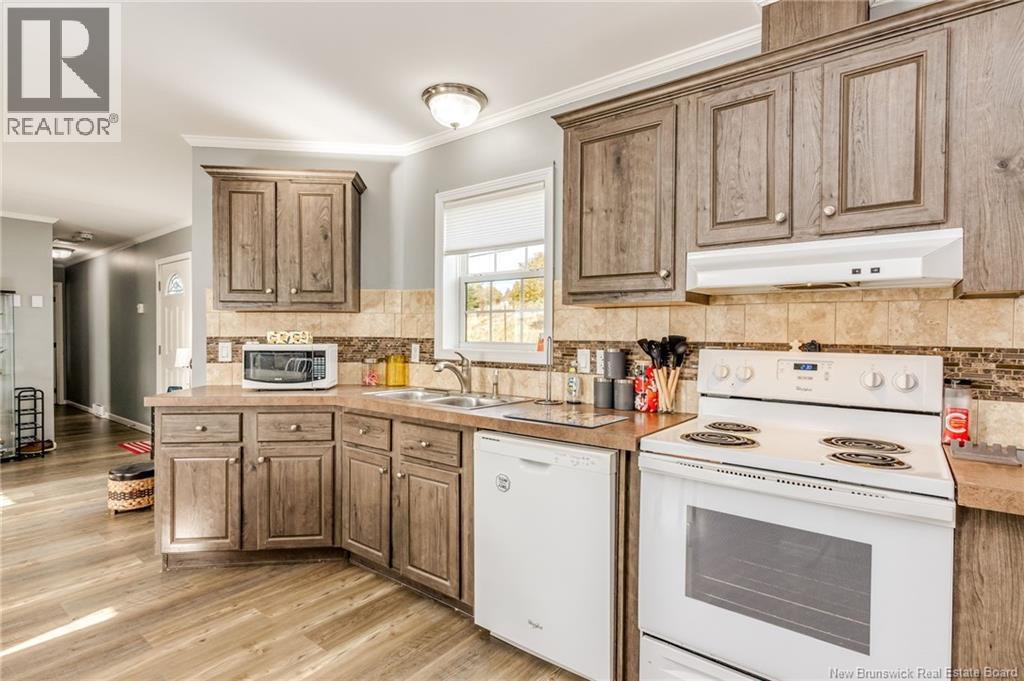 3 Daisy Street, Saint John, New Brunswick E2M 5M9 - Photo 13 - NB129690