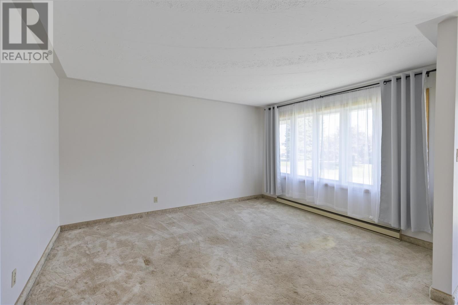 19 Admiral Dr, Sault Ste. Marie, Ontario P6C 5W2 - Photo 10 - SM252660