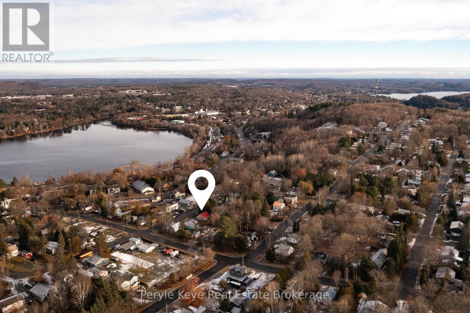 15 East Elliott Street, Huntsville, Ontario  P1H 1W8 - Photo 7 - X12589134