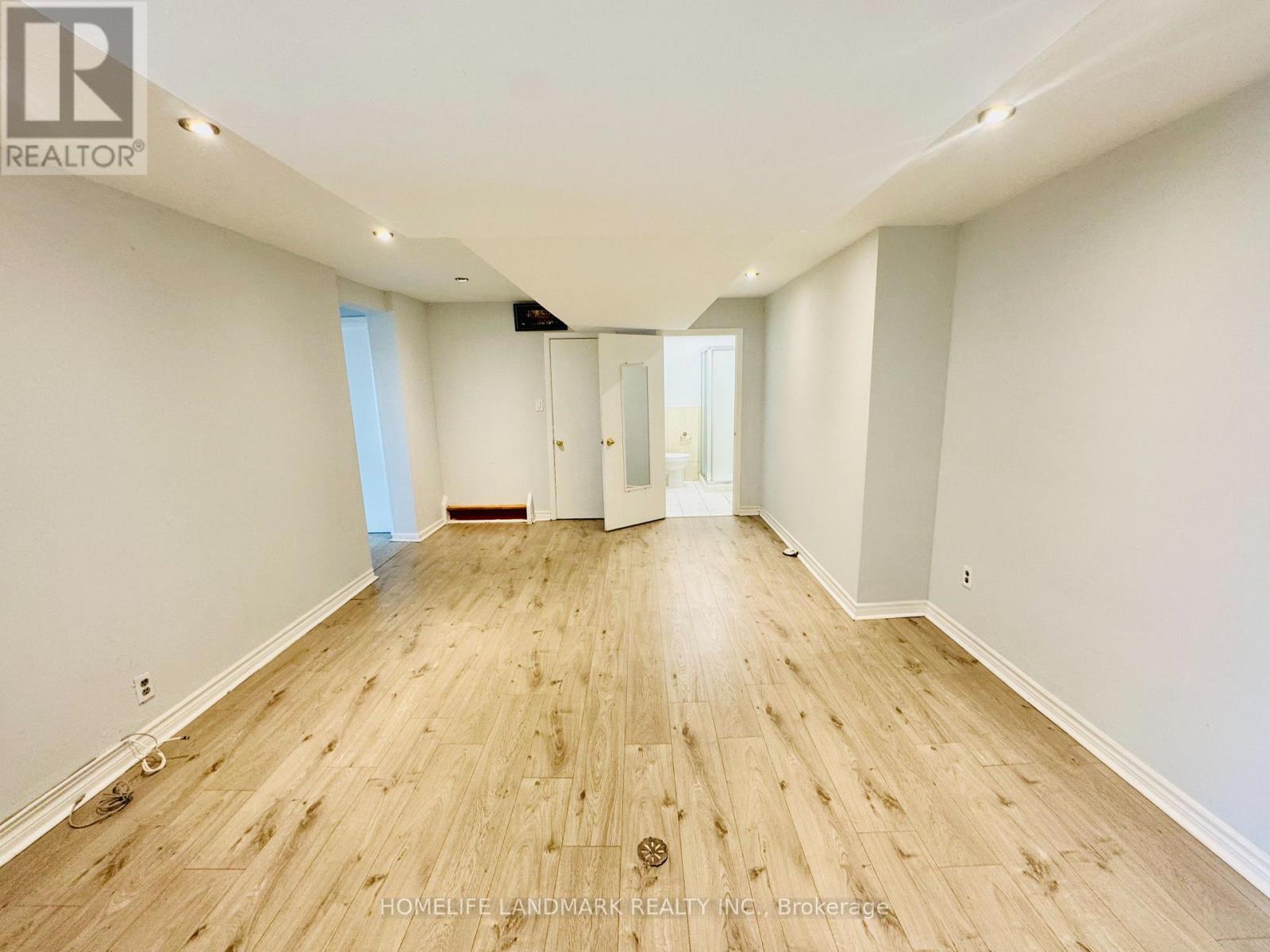 272 Essex (Work Out Basement) Avenue, Richmond Hill, Ontario  L4C 2C2 - Photo 3 - N12326334