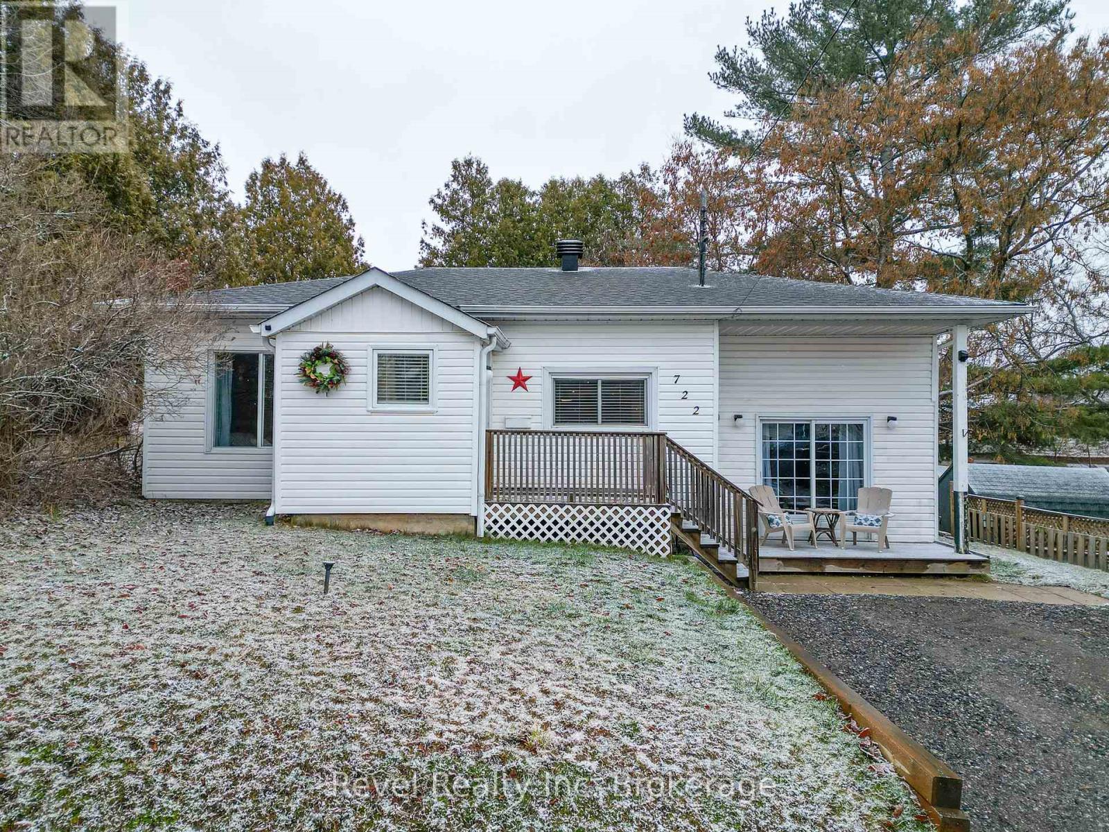 722 Morin Street, North Bay, Ontario P1B 5R9 - Photo 2 - X12589170