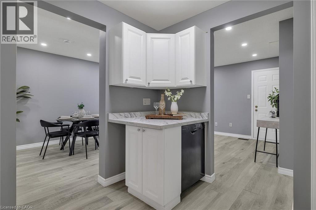 301 Clyde Road, Cambridge, Ontario  N1R 5S7 - Photo 10 - 40789587