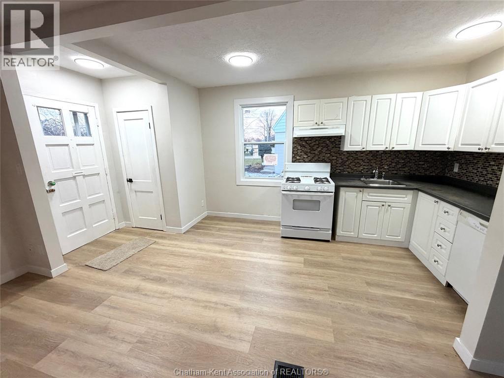 149 Tweedsmuir Avenue West, Chatham, Ontario  N7M 2A5 - Photo 5 - 25030819