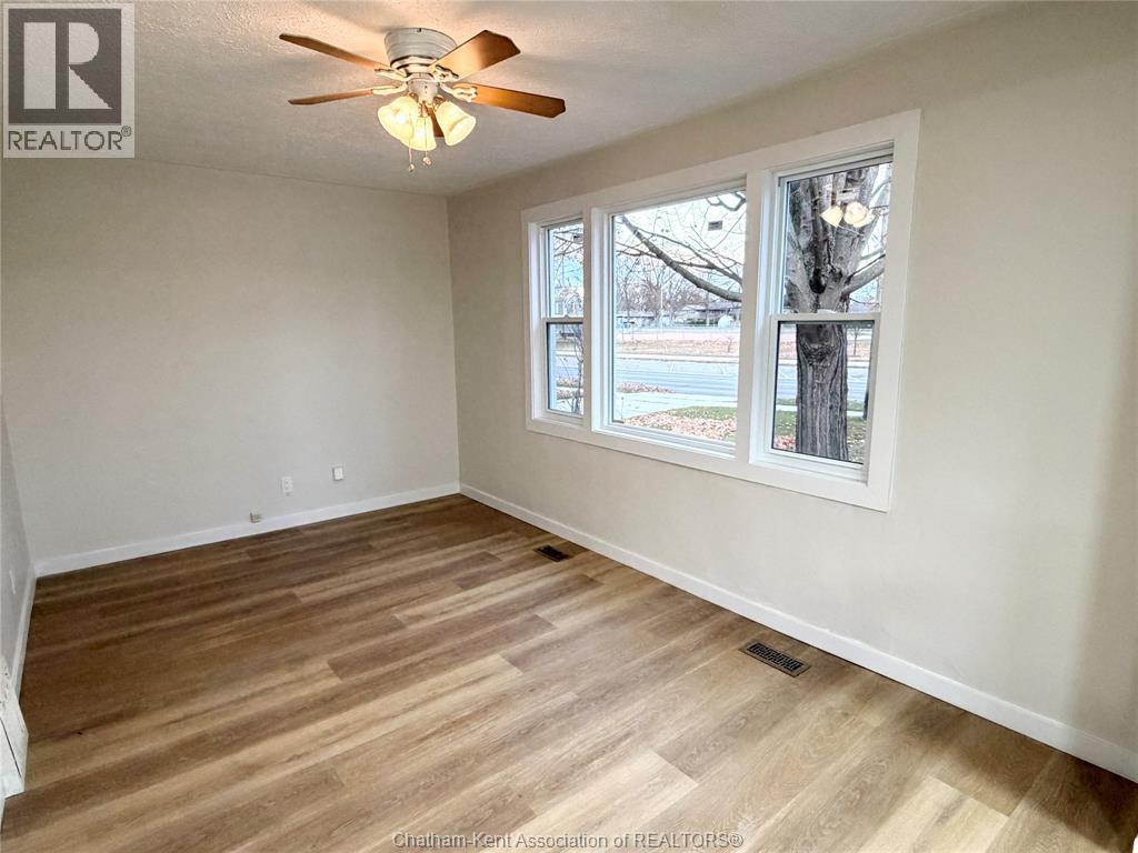 149 Tweedsmuir Avenue West, Chatham, Ontario  N7M 2A5 - Photo 6 - 25030819
