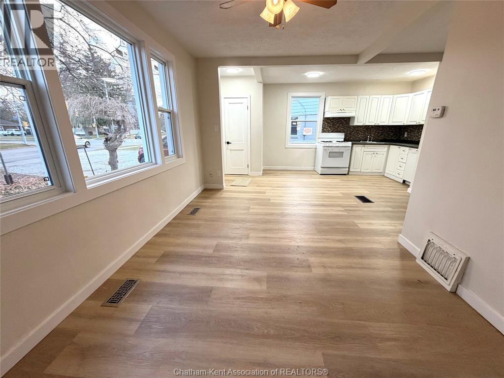 149 Tweedsmuir Avenue West, Chatham, Ontario  N7M 2A5 - Photo 8 - 25030819
