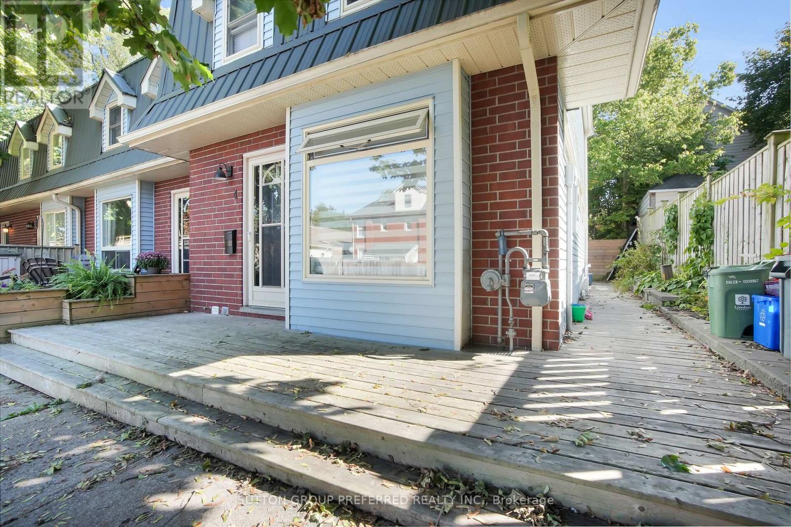 4 - 561 Princess Avenue, London East (East F), Ontario  N6B 2C1 - Photo 3 - X12589166