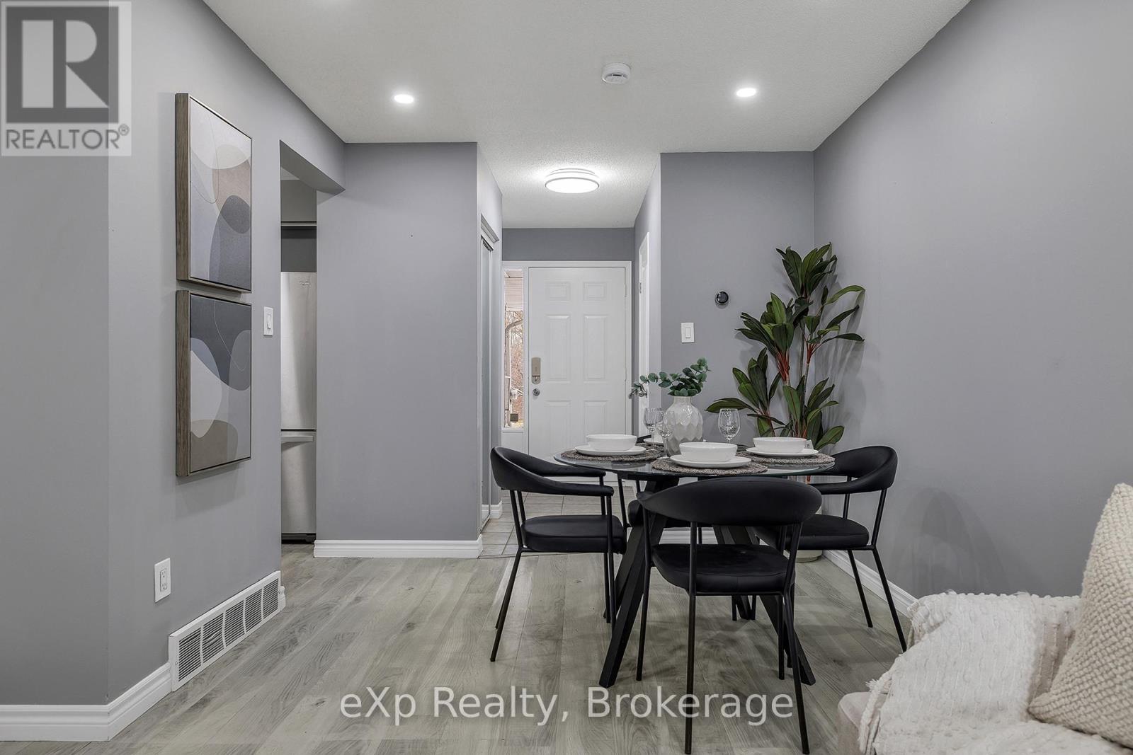 301 Clyde Road, Cambridge, Ontario N1R 1L5 - Photo 11 - X12589180